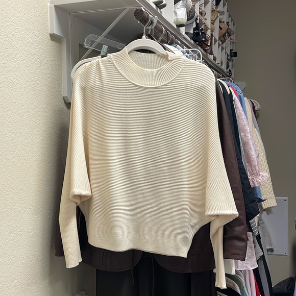 ZARA WOMENS CREAM SWEATER SZ S - Picture 1 of 5
